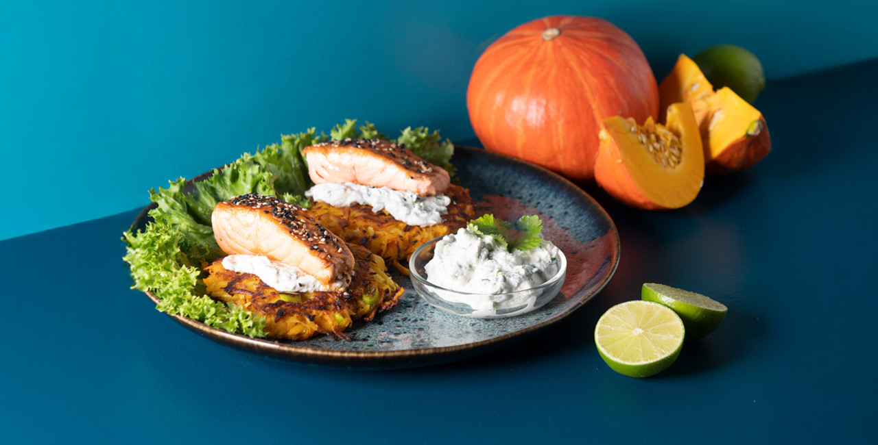 Glasierter Lachs auf Kürbispuffer