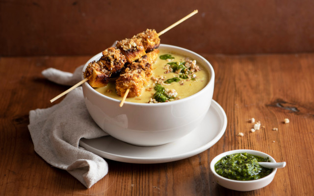 Blumenkohlsuppe mit knusprigem Kokos-Tofu Teaser