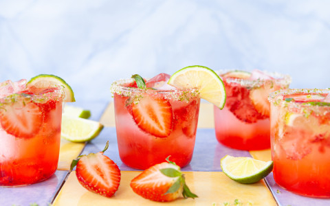 Mocktail Mule Gin-Gin Erdbeer
