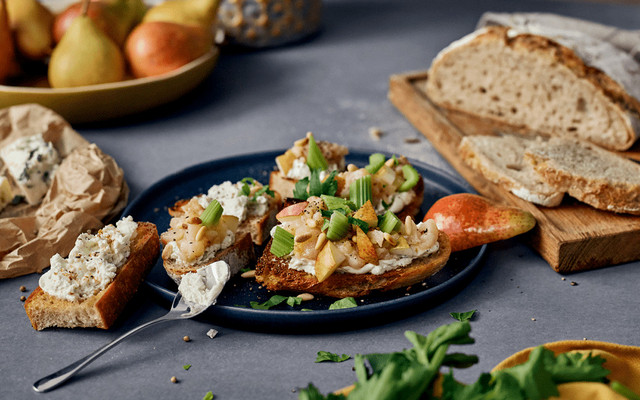 Ofenbrot mit Birne & Roquefort Teaser